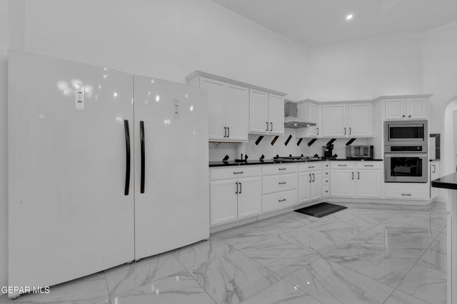 6337 FRANKLIN RED Drive, El Paso, TX 79912