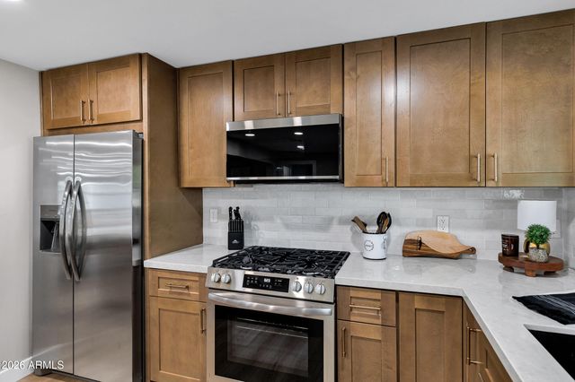 14237 N 38TH Place, Phoenix, AZ 85032