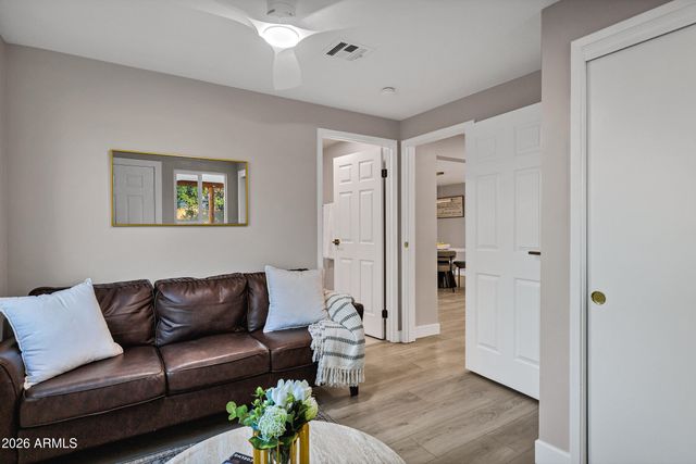 14237 N 38TH Place, Phoenix, AZ 85032