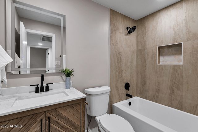 14237 N 38TH Place, Phoenix, AZ 85032
