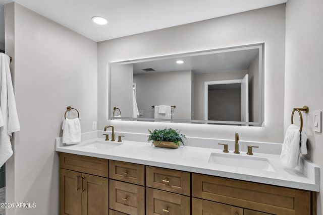 14237 N 38TH Place, Phoenix, AZ 85032
