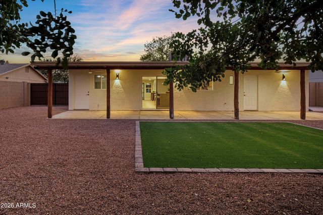 14237 N 38TH Place, Phoenix, AZ 85032