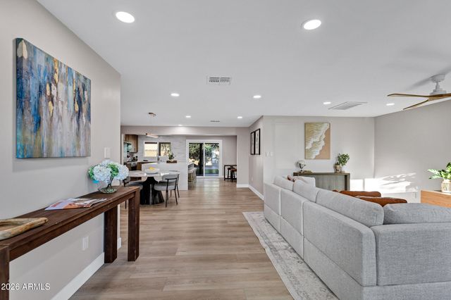 14237 N 38TH Place, Phoenix, AZ 85032