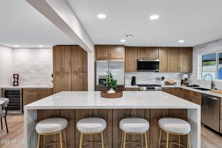 14237 N 38TH Place, Phoenix, AZ 85032