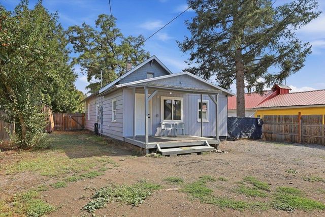 2923 N Smith St, Spokane, WA 99207