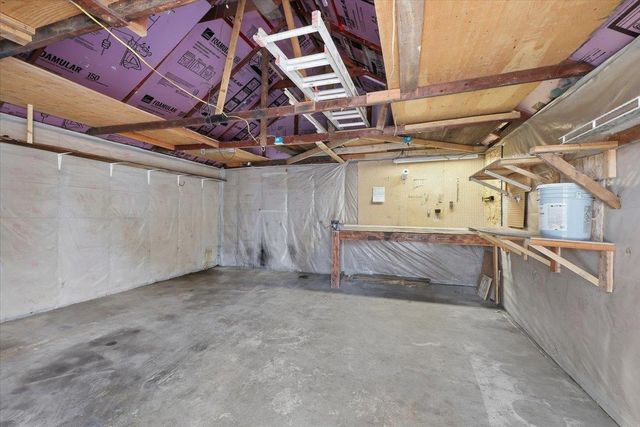 2923 N Smith St, Spokane, WA 99207