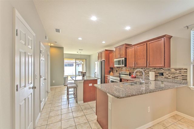 6435 YELLOW BUCKEYE DRIVE, Riverview, FL 33578