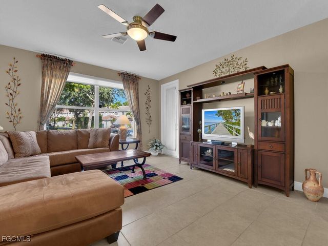 9950 Chiana CIR, Fort Myers, FL 33905