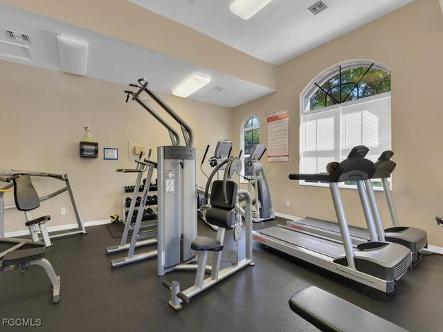 9950 Chiana CIR, Fort Myers, FL 33905