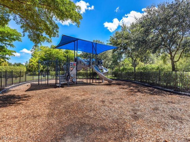 9950 Chiana CIR, Fort Myers, FL 33905