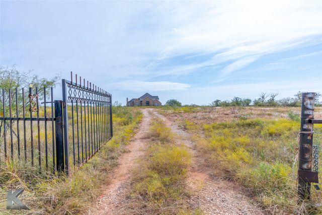8773 W Lake Road, Abilene, TX 79601