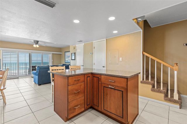 815 OCEAN SHORE BOULEVARD U1B, Ormond Beach, FL 32176
