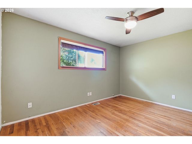 1321 Se 152ND Pl, Portland, OR 97233