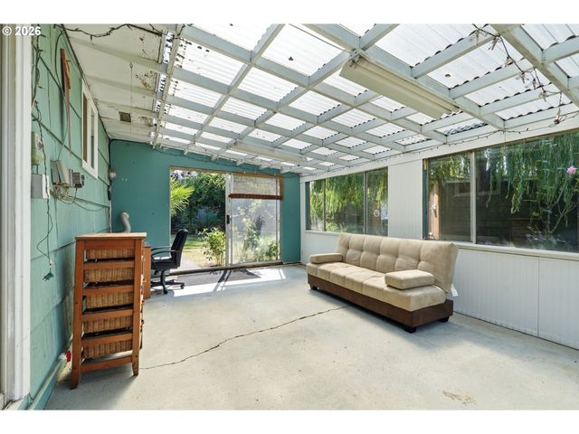 1321 Se 152ND Pl, Portland, OR 97233