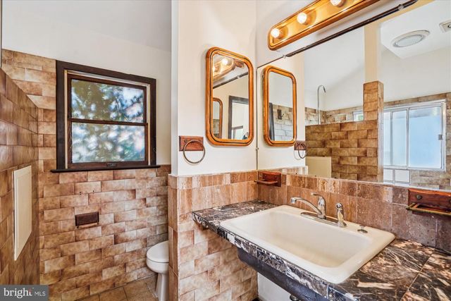 7918 LONG BRANCH PKWY, Takoma Park, MD 20912