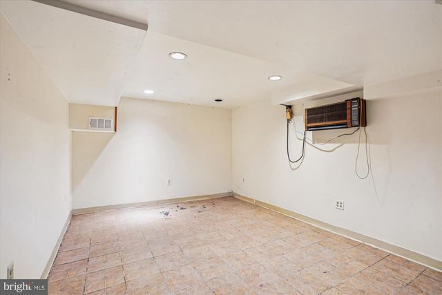 7918 LONG BRANCH PKWY, Takoma Park, MD 20912