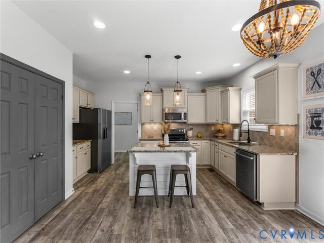 17007 Glensford Dr, Chesterfield, VA 23120