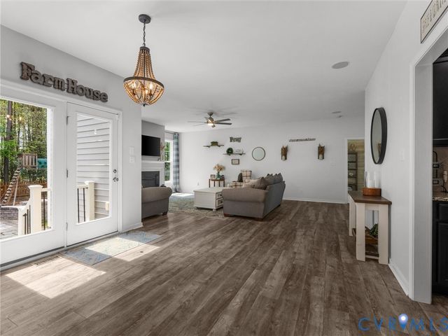 17007 Glensford Dr, Chesterfield, VA 23120