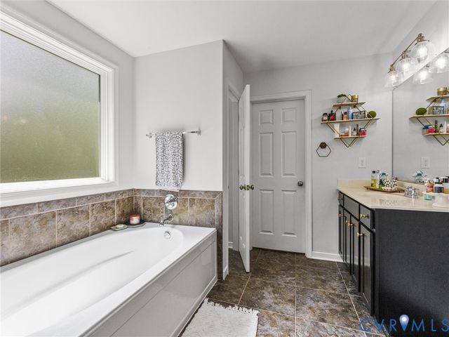 17007 Glensford Dr, Chesterfield, VA 23120