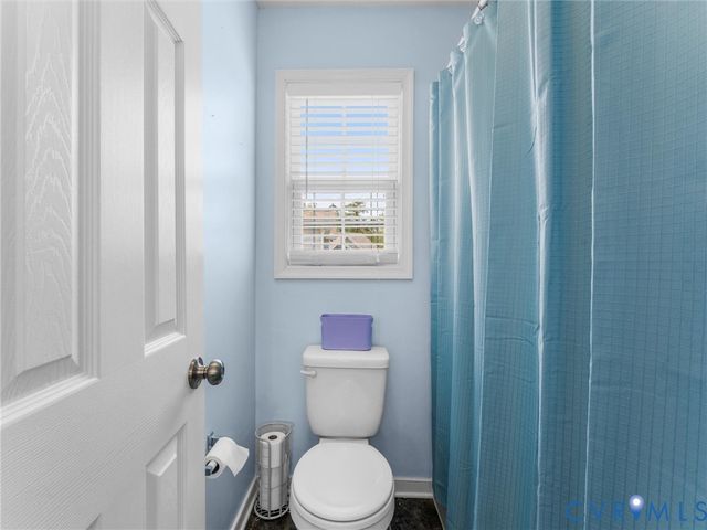 17007 Glensford Dr, Chesterfield, VA 23120