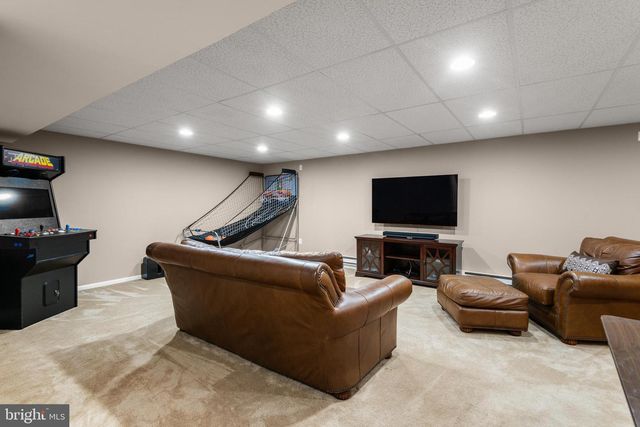 820 MOUNT ROSE RD, Chester Springs, PA 19425