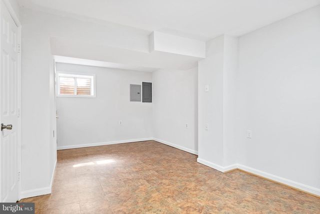 31 PALMER CT, Sterling, VA 20165