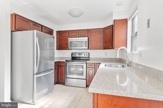 31 PALMER CT, Sterling, VA 20165