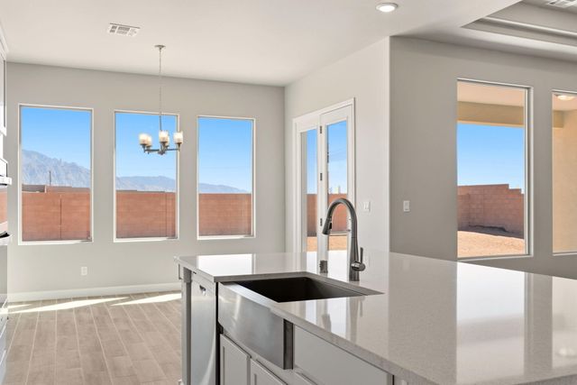 6914 Zachary Road NE, Rio Rancho, NM 87144