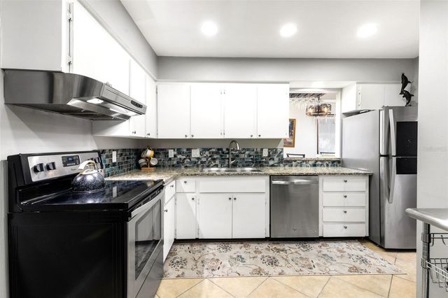 2224 BAHIA VISTA STREET E6, Sarasota, FL 34239