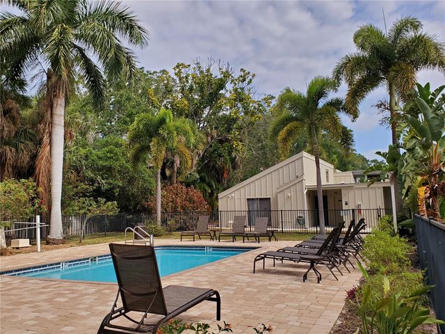 2224 BAHIA VISTA STREET E6, Sarasota, FL 34239