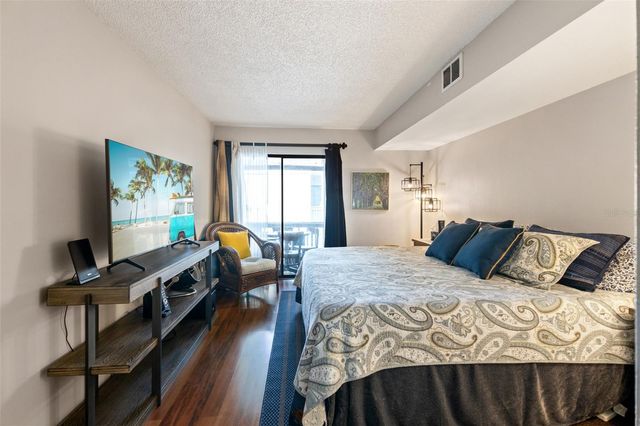 2224 BAHIA VISTA STREET E6, Sarasota, FL 34239