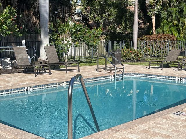 2224 BAHIA VISTA STREET E6, Sarasota, FL 34239