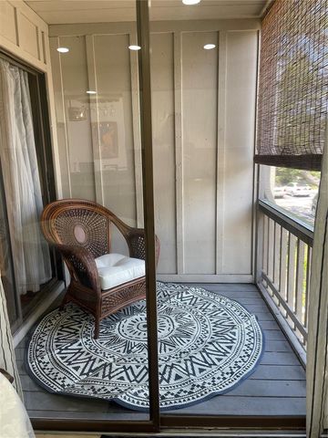 2224 BAHIA VISTA STREET E6, Sarasota, FL 34239