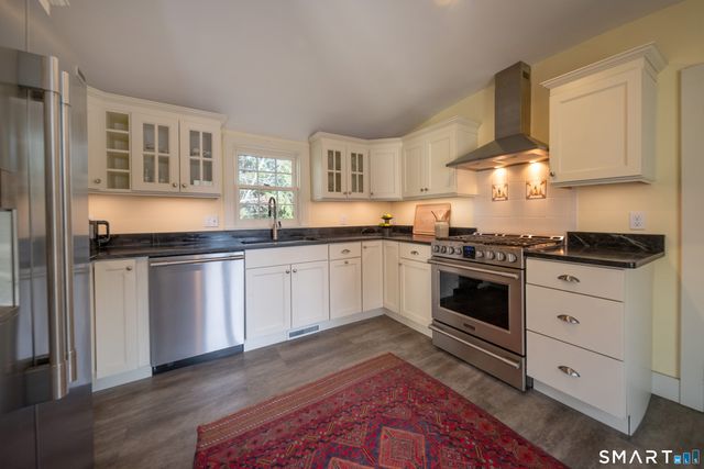 95 Fair Street, Guilford, CT 06437