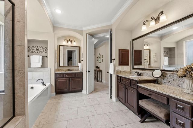 2097 Graystone Hills Drive, Conroe, TX 77304