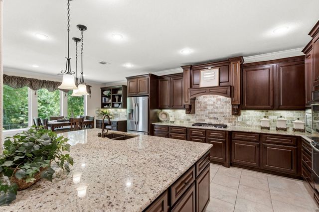 2097 Graystone Hills Drive, Conroe, TX 77304