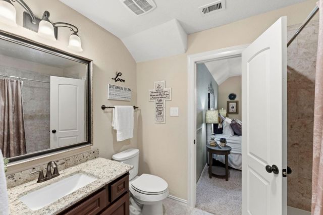 2097 Graystone Hills Drive, Conroe, TX 77304