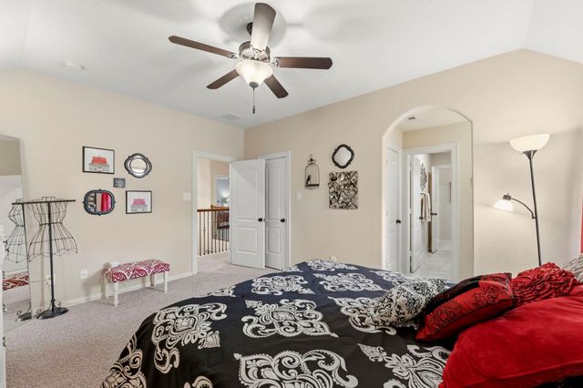 2097 Graystone Hills Drive, Conroe, TX 77304