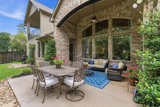 2097 Graystone Hills Drive, Conroe, TX 77304