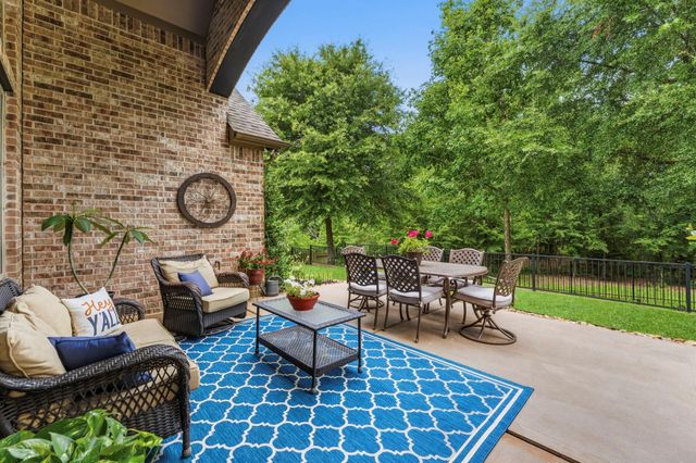 2097 Graystone Hills Drive, Conroe, TX 77304