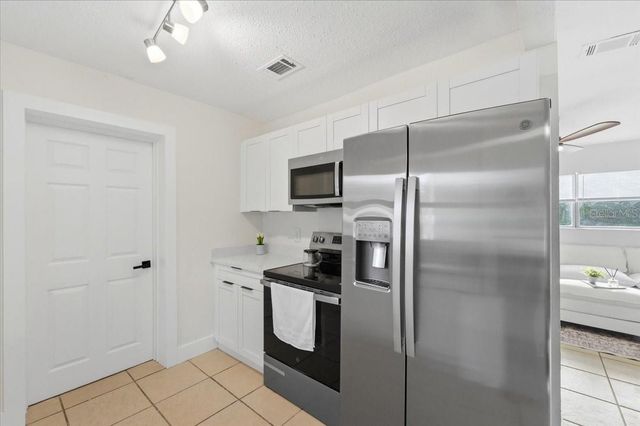 10930 N ASTER AVENUE, Tampa, FL 33612