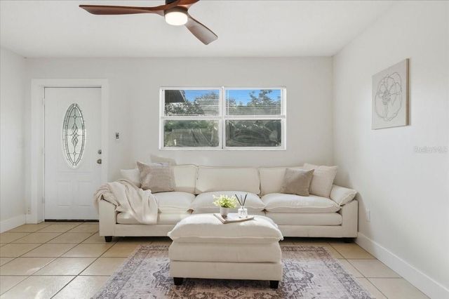 10930 N ASTER AVENUE, Tampa, FL 33612