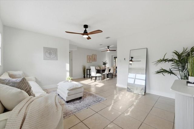 10930 N ASTER AVENUE, Tampa, FL 33612