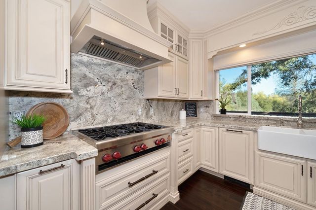 220 State Highway 16, Plymouth, CA 95669