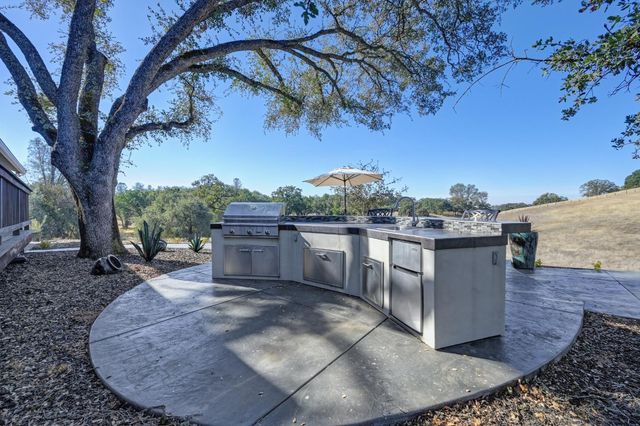 220 State Highway 16, Plymouth, CA 95669