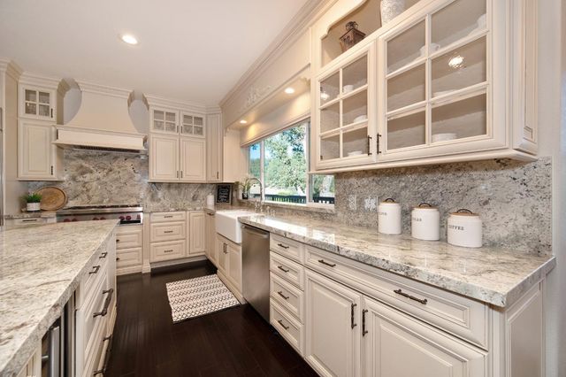 220 State Highway 16, Plymouth, CA 95669