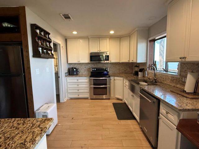 4001 Carters Ferry Road E, Milam, TX 75959