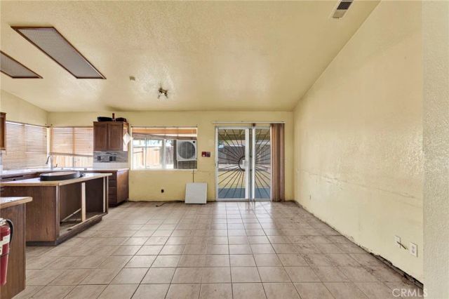 14181 Hillsborough Dr Drive, Victorville, CA 92392