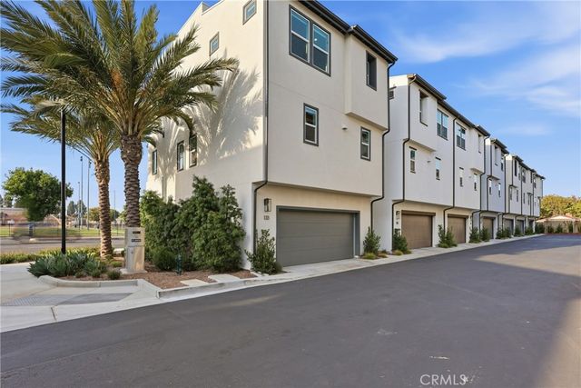 133 Jessup, Tustin, CA 92780