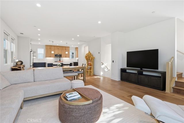 133 Jessup, Tustin, CA 92780